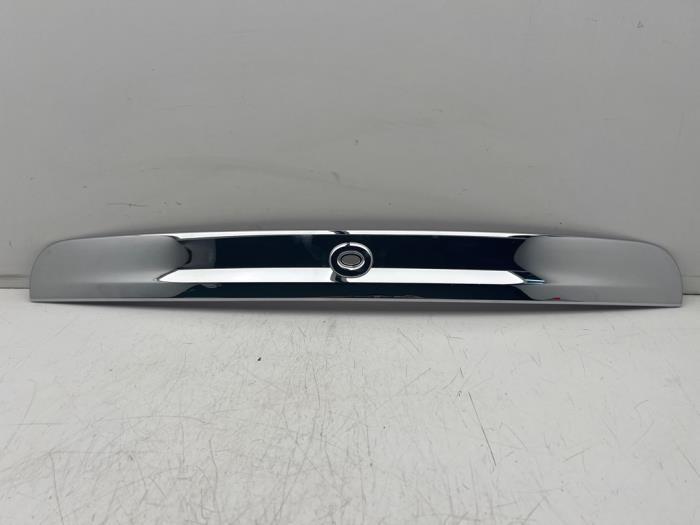 Sierlijst achterklep van een Nissan Qashqai, Auto-onderdelen, Carrosserie en Plaatwerk, Nissan, Gebruikt, 3 maanden garantie, Ophalen of Verzenden