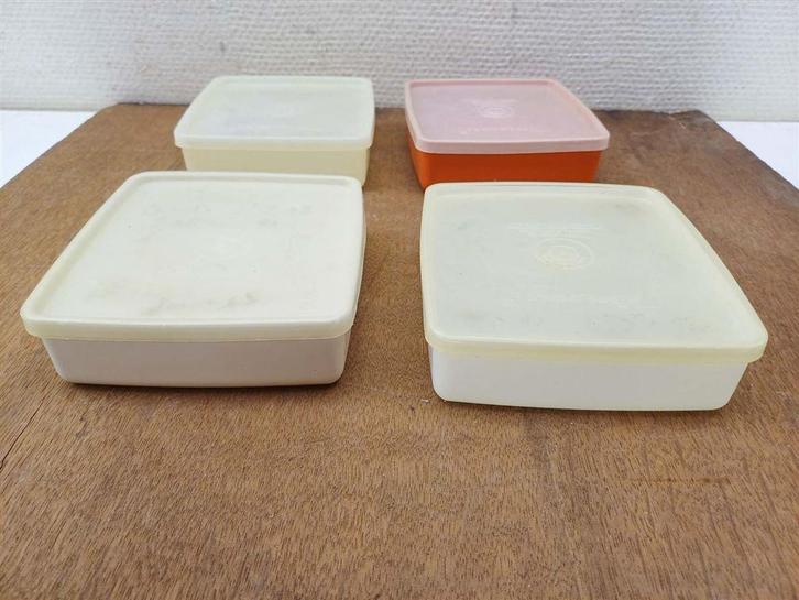 4 Tupperware bakjes 39749, Huis en Inrichting, Keuken | Tupperware, Gebruikt, Ophalen of Verzenden