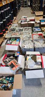 hang en sluitwerk , grote partij ,wegens stoppen winkel !, Ophalen, Nieuw, Chroom