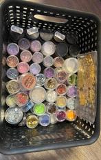 65 potjes met glitters nagels, Ophalen of Verzenden, Zo goed als nieuw, Overige kleuren, Handen en Nagels
