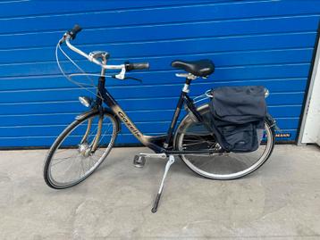 Nette dames Gazelle fiets framesize 53 te koop beschikbaar voor biedingen