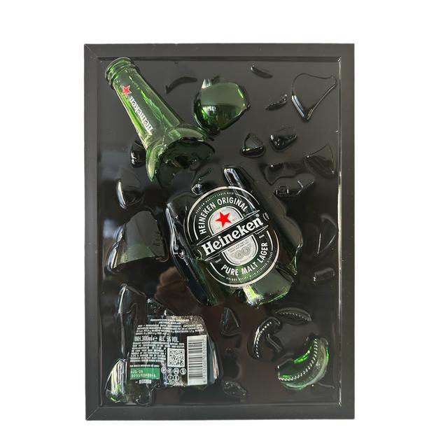 Heineken Schilderij met Gebroken Fles & Epoxy - Uniek, Antiek en Kunst, Kunst | Designobjecten, Ophalen of Verzenden