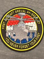 Pvc embleem first aircraft Arrival RNLAF AH-64E, Verzamelen, Militaria | Algemeen, Verzenden, Luchtmacht, Nederland, Embleem of Badge