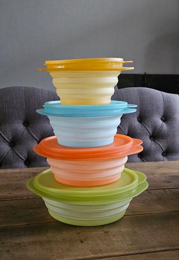 Nieuwe Combi-Set Mini-Max (4) van Tupperware.  beschikbaar voor biedingen