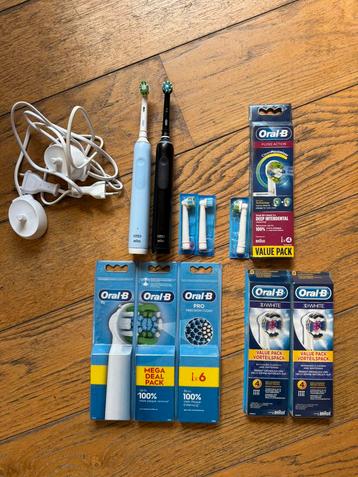 2 x Oral B pro 3 3900 + 19 opzetborstels beschikbaar voor biedingen