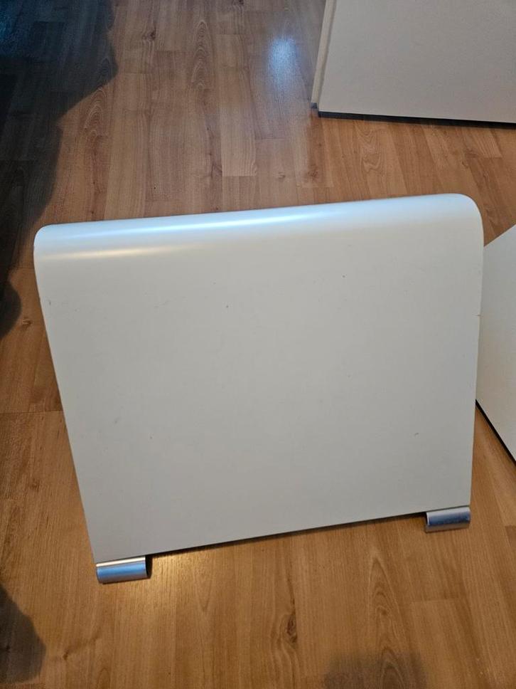 Auping Auronde Nachtkastjes - Set van 2, Huis en Inrichting, Stoelen, Gebruikt, Kunststof, Metaal, Wit, Ophalen