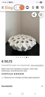 Witte Lotusvaas - Scandinavisch Design, Wit, Aardewerk of Porselein, Ophalen of Verzenden, Zo goed als nieuw