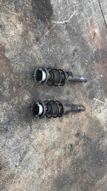 schokdempers BMW 1 serie voorzeide 45 euro per stuk beschikbaar voor biedingen