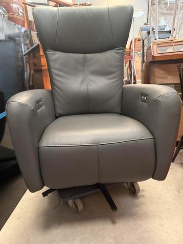 Lederen Relaxfauteuil Prominent -staop functie beschikbaar voor biedingen