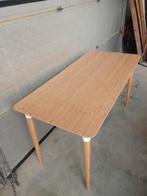 Ikea Hilver bureau - bamboe blad 140x65, Ophalen of Verzenden, Zo goed als nieuw, Bureau, .