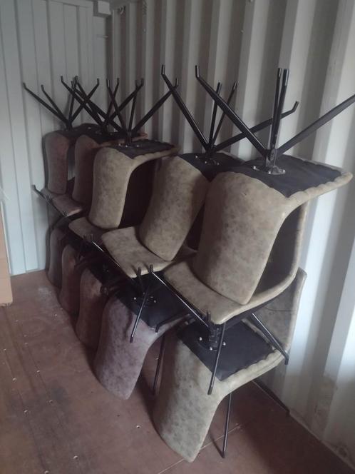 partij 21 gebruikte stoelen, Huis en Inrichting, Stoelen, Zo goed als nieuw, Vijf, Zes of meer stoelen, Bruin, Ophalen