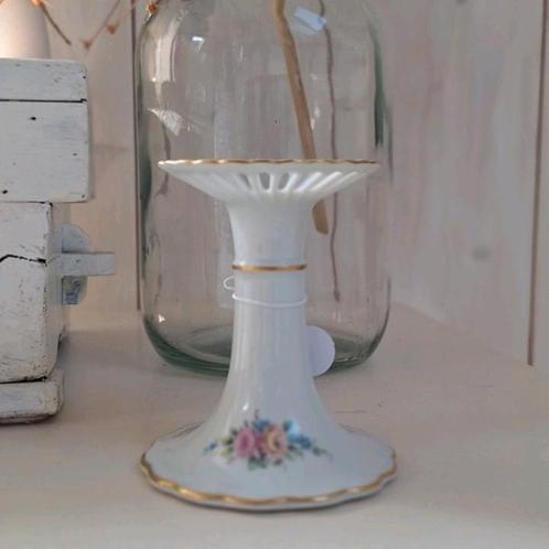 Vintage porseleinen kandelaar, Tettau porselein kandelaartje, Huis en Inrichting, Woonaccessoires | Kandelaars en Kaarsen, Gebruikt