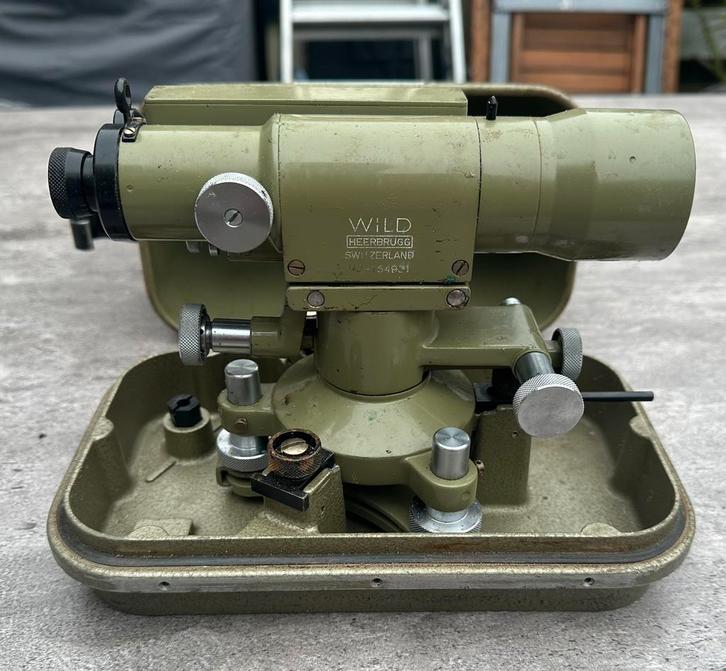 Wild Heerbrugg waterpasinstrument. N2, Antiek en Kunst, Antiek | Gereedschap en Instrumenten, Ophalen