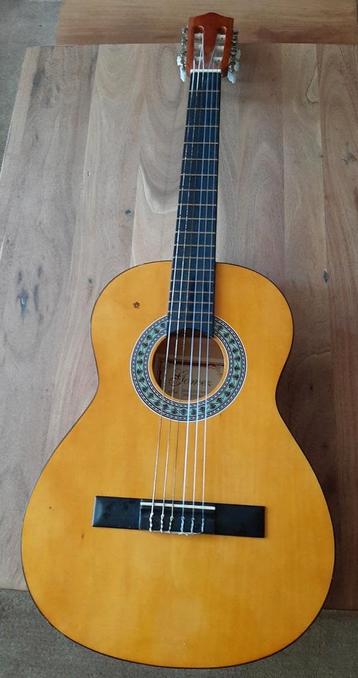 Prachtige klassieke gitaar Gomez beschikbaar voor biedingen
