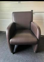 2 stuks Stoel/fauteuil bruin leer wieltjes teab, Huis en Inrichting, Fauteuils, Ophalen, Zo goed als nieuw, Leer