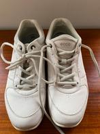 ECCO sneakers leer offwhite maat 37, Kleding | Dames, Schoenen, Ophalen of Verzenden, Zo goed als nieuw, Wit, Sneakers of Gympen