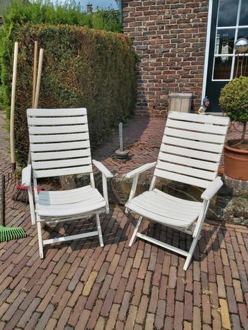 Set van twee houten Herlag tuinstoelen beschikbaar voor biedingen