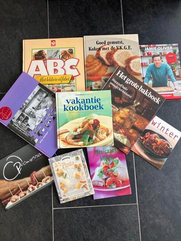 Diverse kookboeken beschikbaar voor biedingen