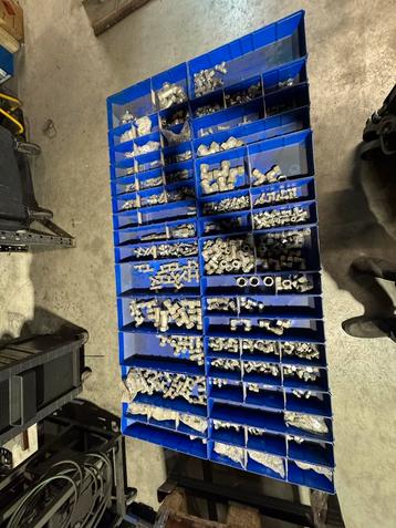 Nieuwe Hydrauliek Componenten - Metrisch L & S Serie beschikbaar voor biedingen