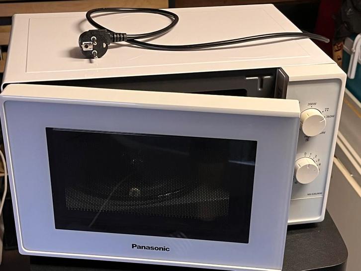 Goed magnetron, Witgoed en Apparatuur, Magnetrons, Zo goed als nieuw, Vrijstaand, Magnetron, Minder dan 45 cm, Draaiplateau, Ophalen of Verzenden
