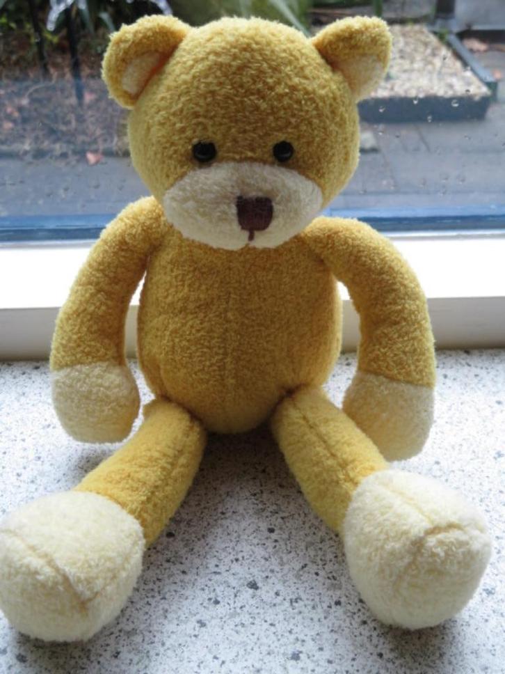 Gele Beer merk Unitoys meet ca 25 cm totaal, Kinderen en Baby's, Speelgoed | Knuffels en Pluche, Zo goed als nieuw, Beer, Ophalen of Verzenden