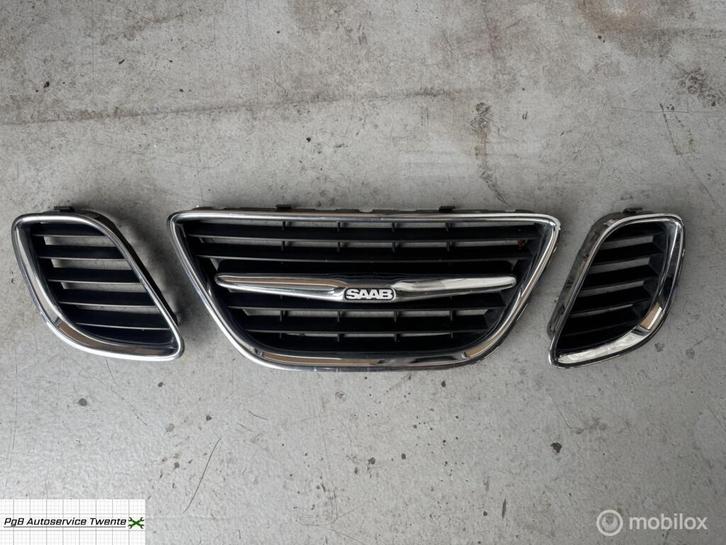 Saab 9-5 2001-2005 grille 5289681 5336151 5336169, Auto-onderdelen, Carrosserie en Plaatwerk, Saab, Gebruikt, Ophalen of Verzenden
