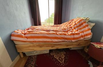 IKEA Espevar bed(frame!) met Batsfjord poten - 140 x 200 cm