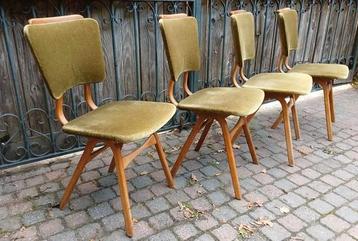 Vintage stoelen pastoe stijl  jaren 60 in topstaat.  beschikbaar voor biedingen