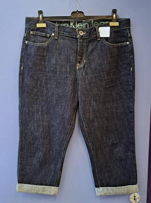 Calvin Klein jeans donker blauw capri 3/4 model mt 31 46233, Kleding | Dames, Spijkerbroeken en Jeans, Zo goed als nieuw, W30 - W32 (confectie 38/40)