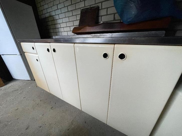 Retro keukenblok gebroken wit met spoelbak, Verzamelen, Retro, Huis en Inrichting, Ophalen