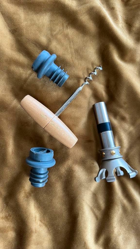 Wijn toebehoren -  flessensluiter - trekker- kurk!, Huis en Inrichting, Keuken | Keukenbenodigdheden, Zo goed als nieuw, Ophalen of Verzenden