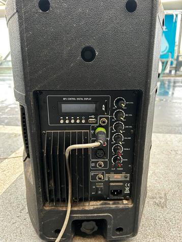 Devine Speaker beschikbaar voor biedingen