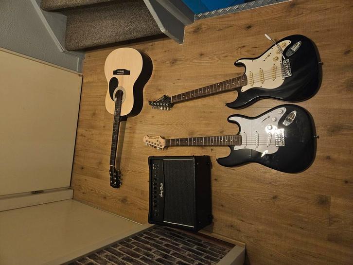 Diverse gitaren en versterker, Muziek en Instrumenten, Snaarinstrumenten | Gitaren | Bas, Zo goed als nieuw, Ophalen