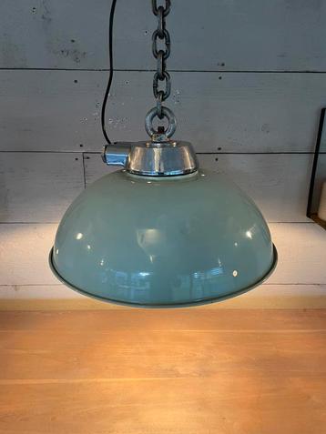 Industriële hanglamp groen 