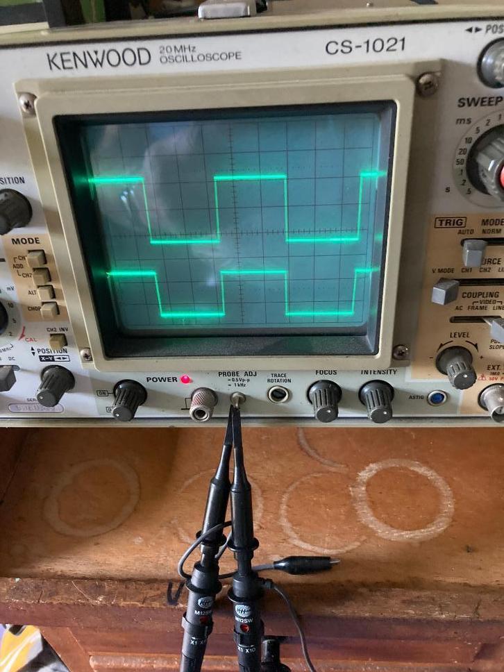 Kenwood oscilloscoop CS-1021 dual trace scoop., Doe-het-zelf en Verbouw, Meetapparatuur, Gebruikt, Overige meters, Ophalen