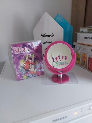 Oude W.i.t.c.h. kinderspiegel in roze, blauw of paars beschikbaar voor biedingen