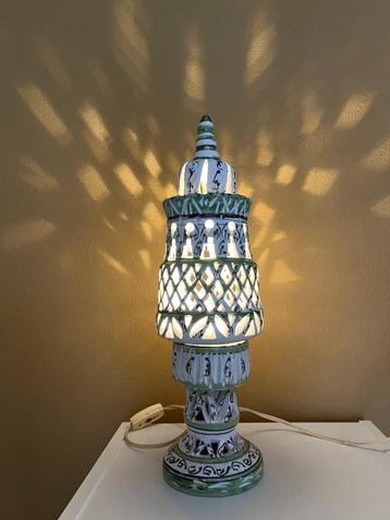 Vintage Noord-Afrikaanse lamp beschikbaar voor biedingen
