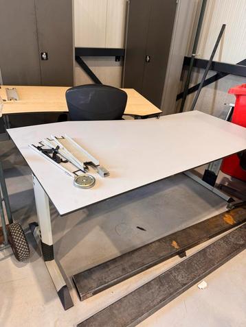 Bureau Tafels - Tekentafel & Werktafel vergadertafel beschikbaar voor biedingen