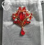 Statement broche, rood/goudkleurig., Sieraden, Tassen en Uiterlijk, Broches, Overige materialen, Met strass, Nieuw, Ophalen of Verzenden