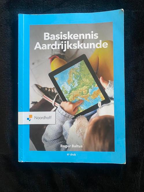 Roger Baltus - Basiskennis Aardrijkskunde, Boeken, Wetenschap, Gelezen, Ophalen of Verzenden