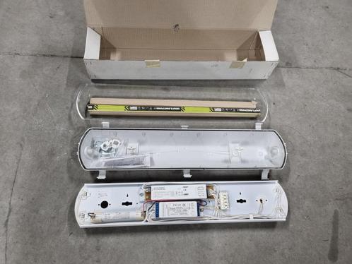 Nieuw spatwaterdicht TL lampen - 2x18W  60 CM, Doe-het-zelf en Verbouw, Bouwverlichting, Nieuw