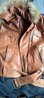 Cognac leren jas met riem & capuchon - maat 38/40, Kleding | Dames, Jassen | Winter, Maat 38/40 (M), Bruin, Ophalen of Verzenden