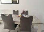 Eettafel en stoelen te koop, Huis en Inrichting, Complete eetkamers, Ophalen of Verzenden, Zo goed als nieuw, 4 tot 6 stoelen