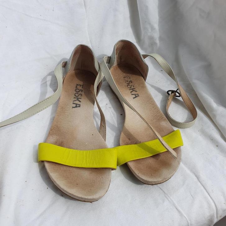 Stoere lere sandalen. Mt 37. Merk Esska, Kleding | Dames, Schoenen, Zo goed als nieuw, Sneakers of Gympen, Ophalen of Verzenden