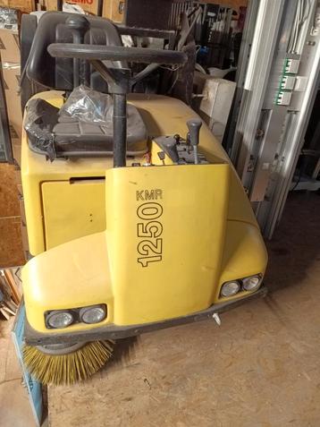 KMR1250 veeg zuig machine beschikbaar voor biedingen