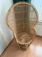 Rotan Pauwenstoel - Unieke blikvanger!, Huis en Inrichting, Stoelen, Gebruikt, Bruin, Riet of Rotan, Ophalen of Verzenden