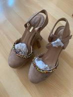 Bellucci Schoenen maat 36 nieuw, Ophalen, Beige, Nieuw, Schoenen met hoge hakken