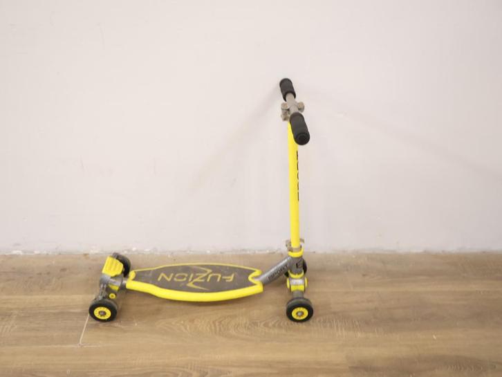 Felgele Fuzion Sport 4-Wiel Scooter Step, Fietsen en Brommers, Steps, Ophalen of Verzenden