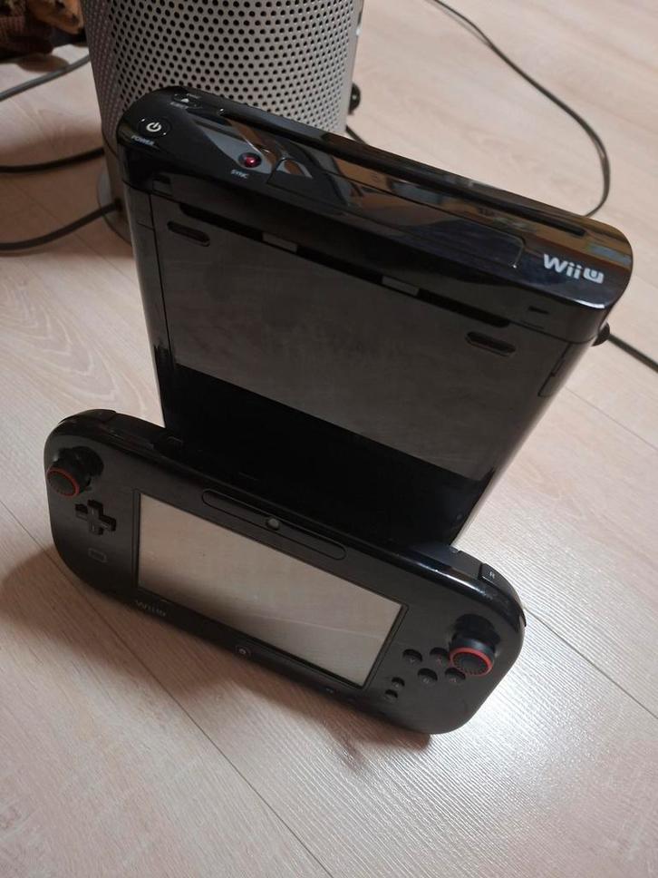 Complete set Wii U met ruim 50 spellen, Spelcomputers en Games, Spelcomputers | Nintendo Wii U, Gebruikt, Met 3 controllers of meer