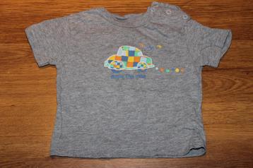 t-shirt grijs met gekleurde auto beschikbaar voor biedingen